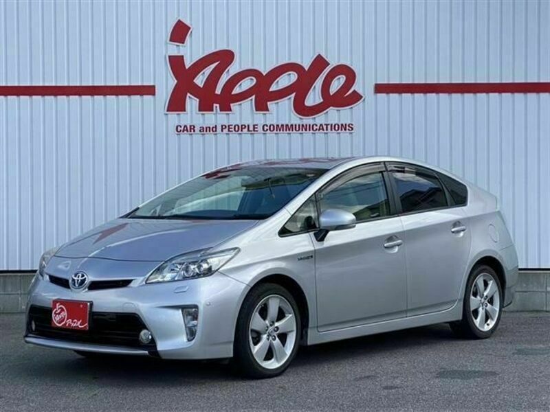 TOYOTA　PRIUS