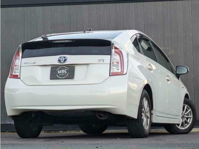 PRIUS-4