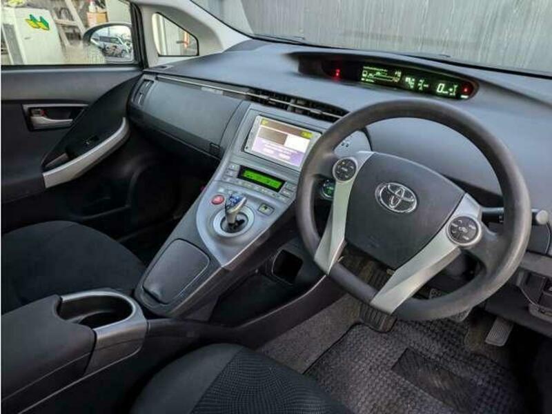 PRIUS-18