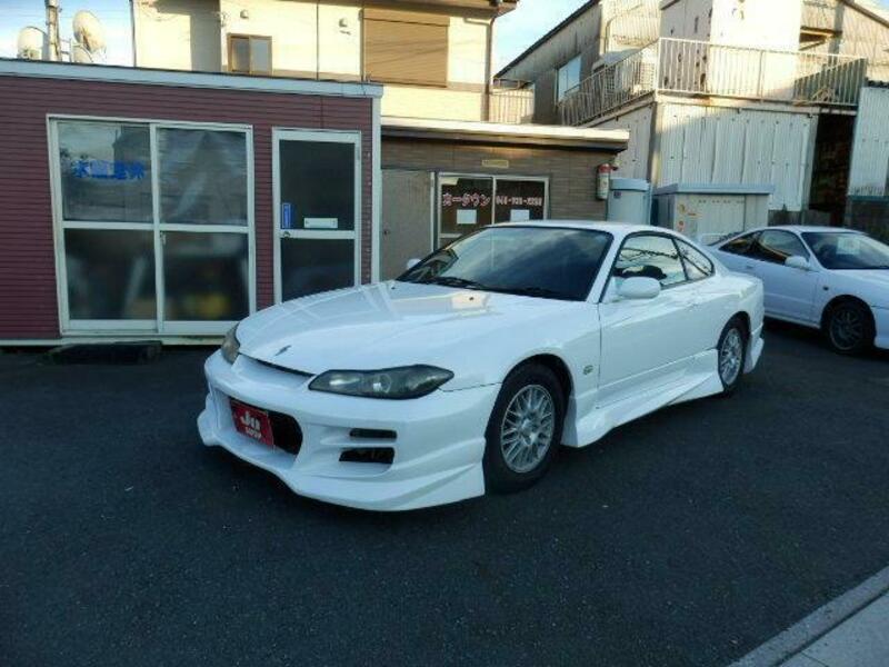 NISSAN　SILVIA