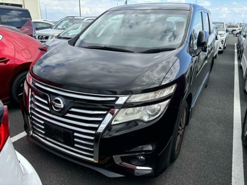 NISSAN　ELGRAND