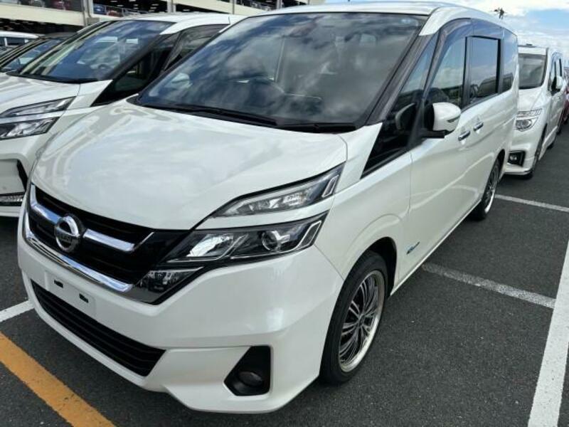 NISSAN　SERENA