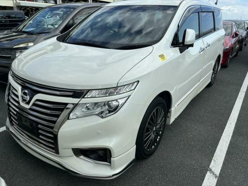 NISSAN　ELGRAND