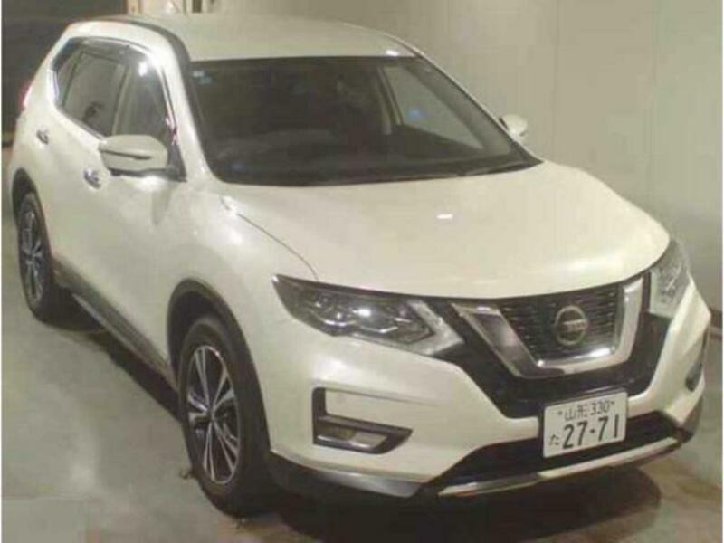 NISSAN　X-TRAIL