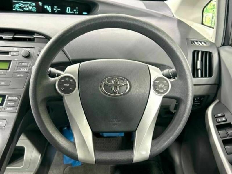 PRIUS-11