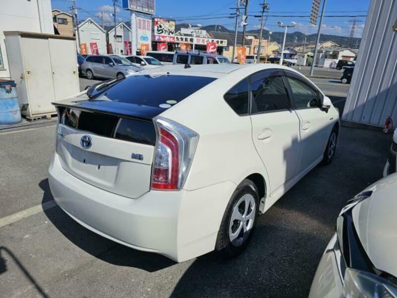 PRIUS-3