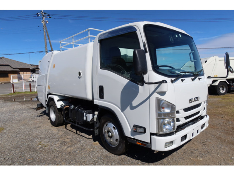 ISUZU　ELF