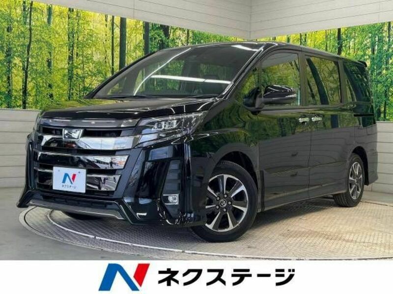 TOYOTA　NOAH