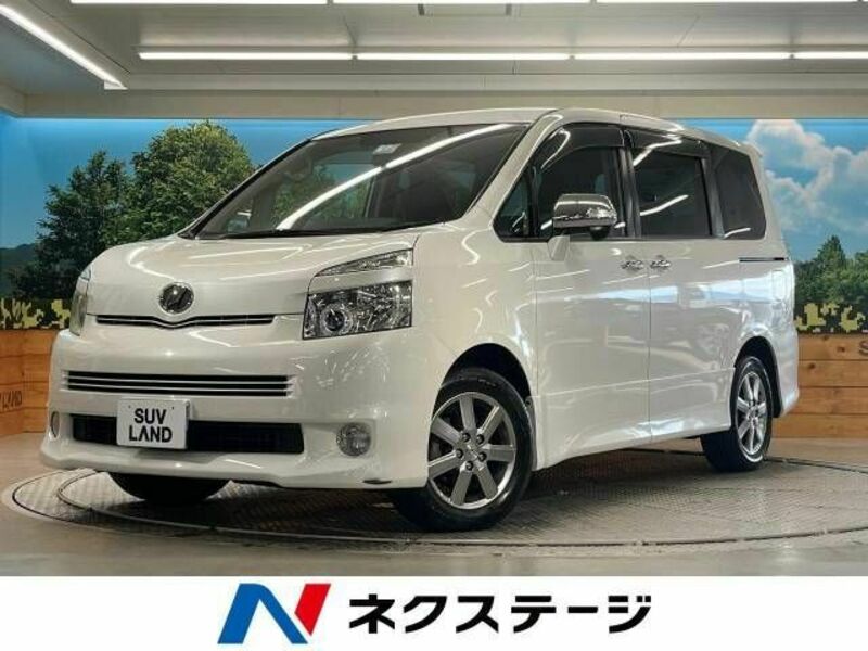 TOYOTA　VOXY