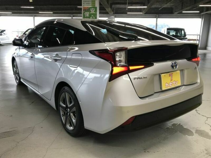 PRIUS-7