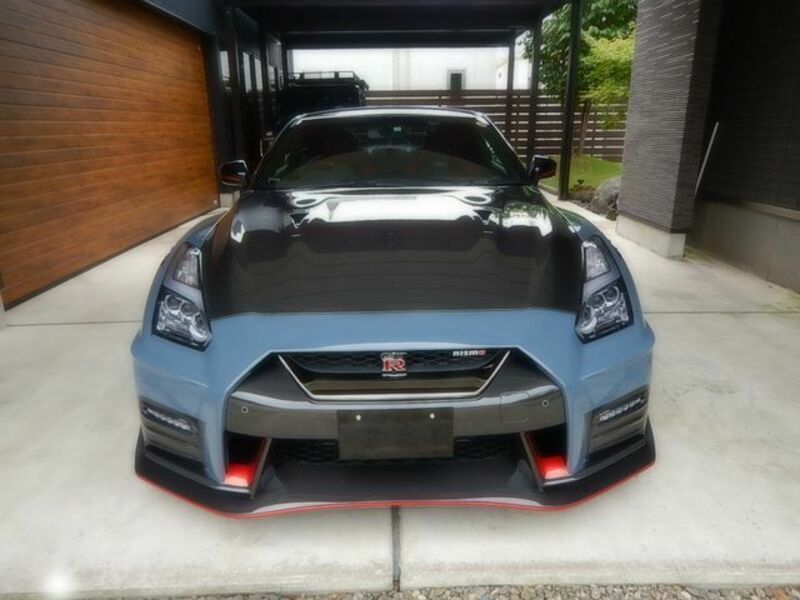 NISSAN　GT-R