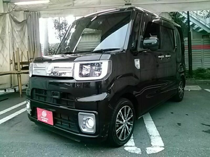 DAIHATSU　WAKE