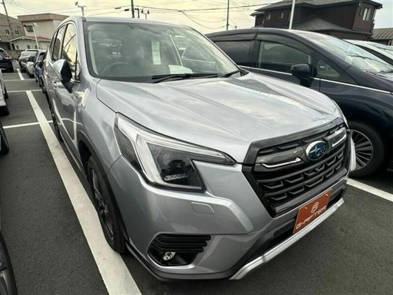 SUBARU　FORESTER