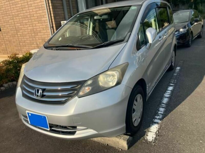 HONDA　FREED