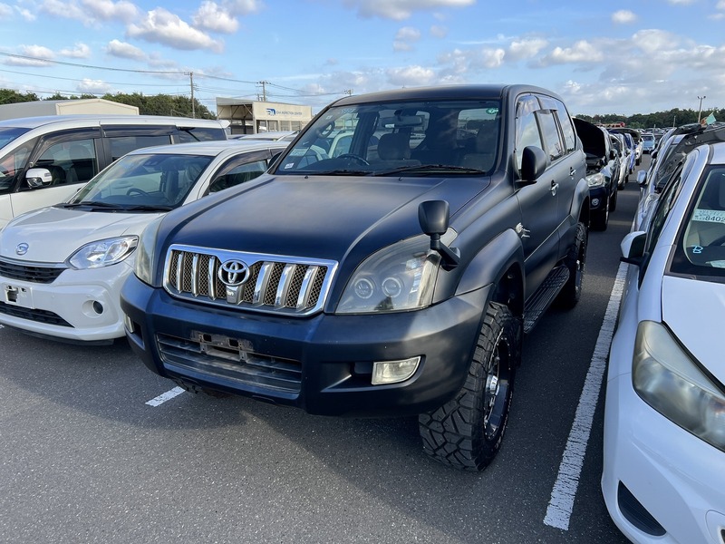 TOYOTA　LAND CRUISER PRADO