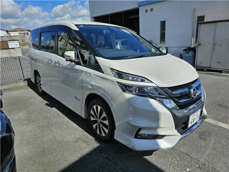 NISSAN　SERENA