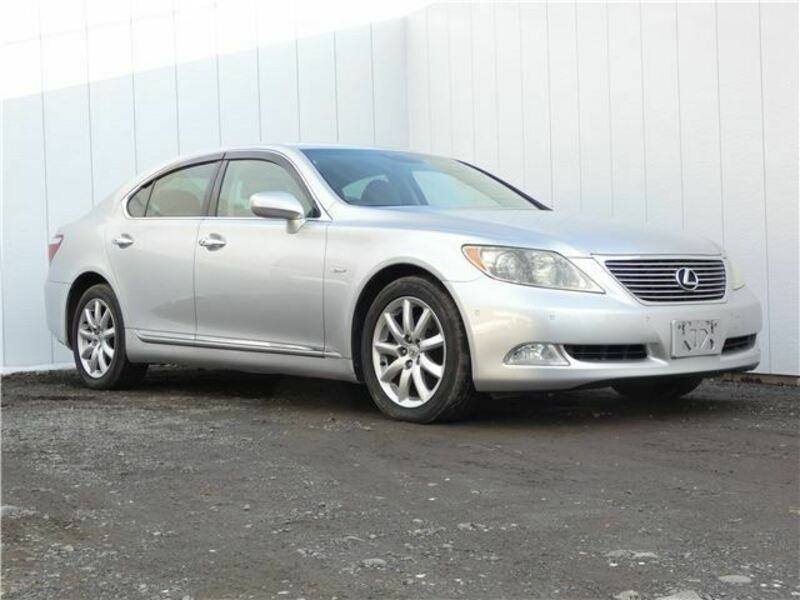 LEXUS　LS