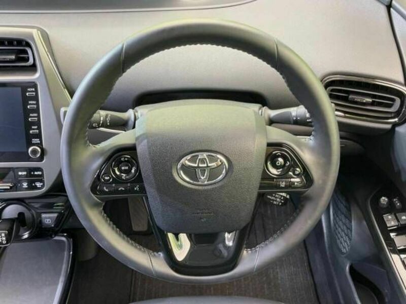 PRIUS-8