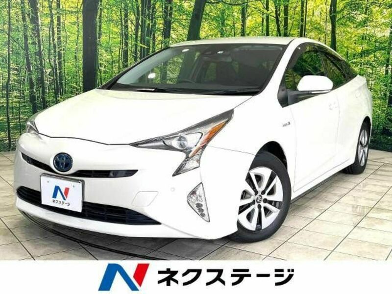 TOYOTA　PRIUS