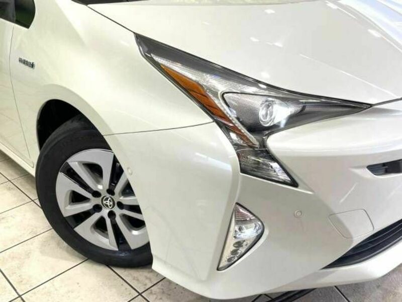 PRIUS-12