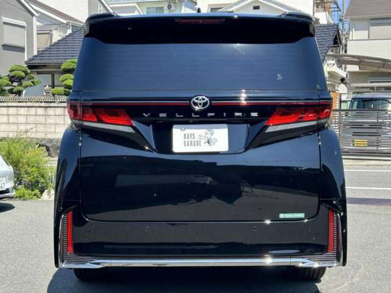 VELLFIRE-11