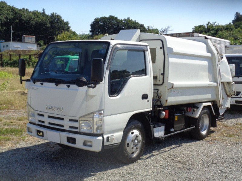 ISUZU　ELF