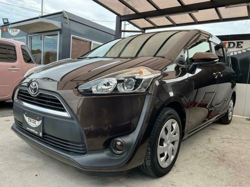 TOYOTA　SIENTA