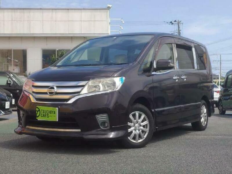 NISSAN　SERENA