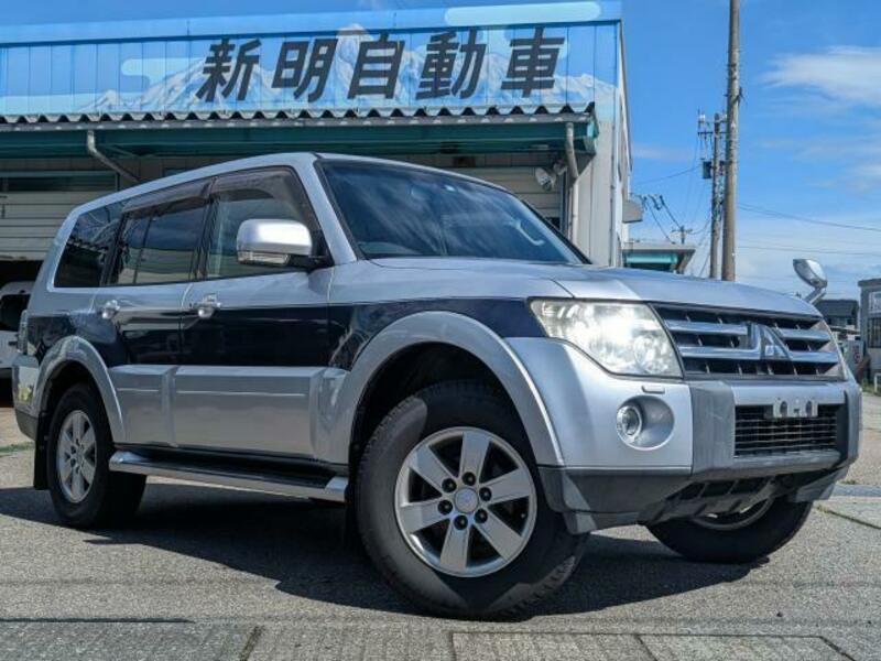 MITSUBISHI　PAJERO