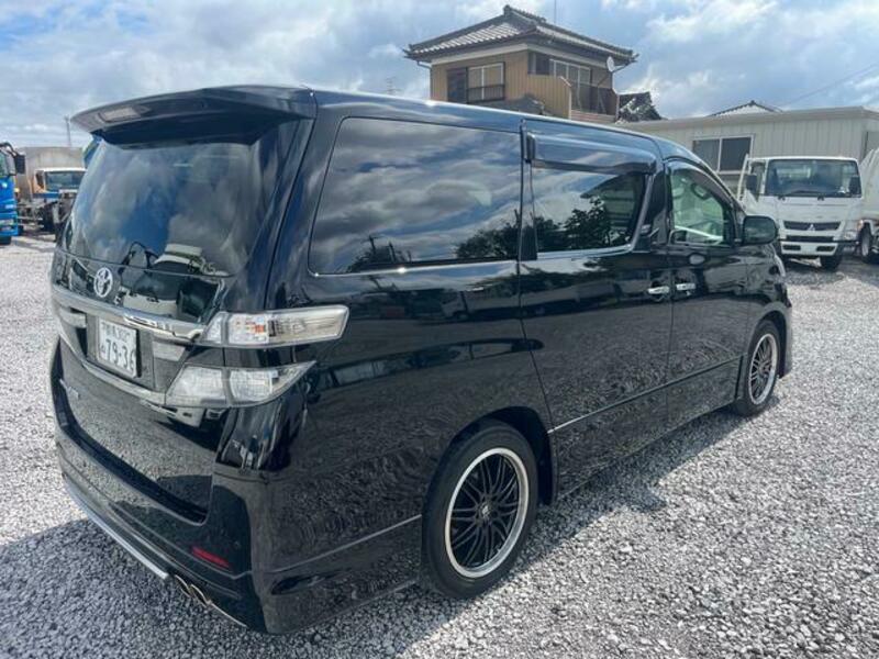 VELLFIRE-4