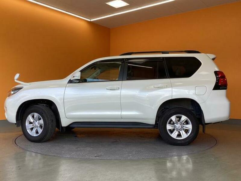 LAND CRUISER PRADO-12