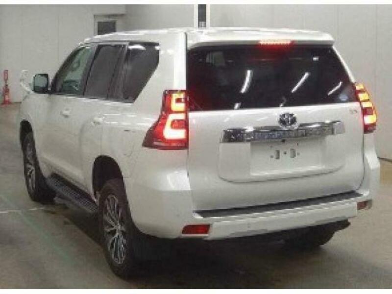 LAND CRUISER PRADO-1