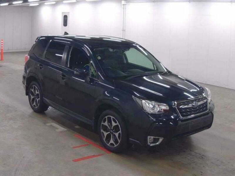 SUBARU　FORESTER