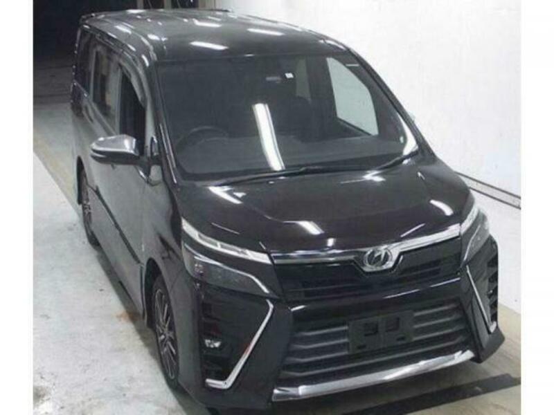 TOYOTA　VOXY