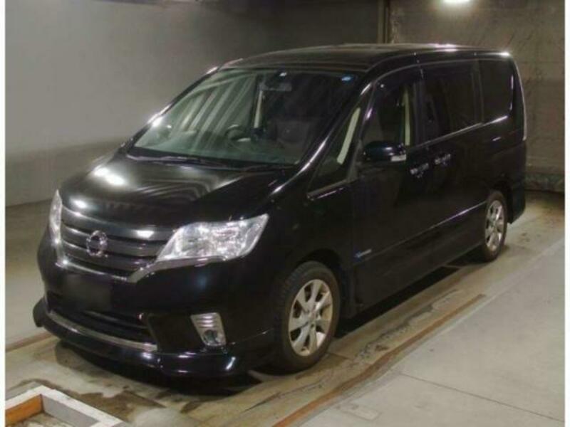 NISSAN　SERENA