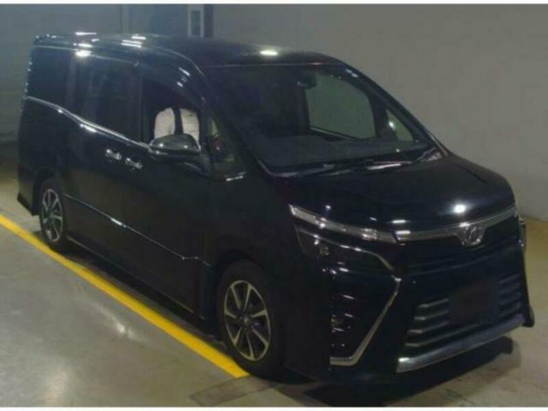 TOYOTA　VOXY