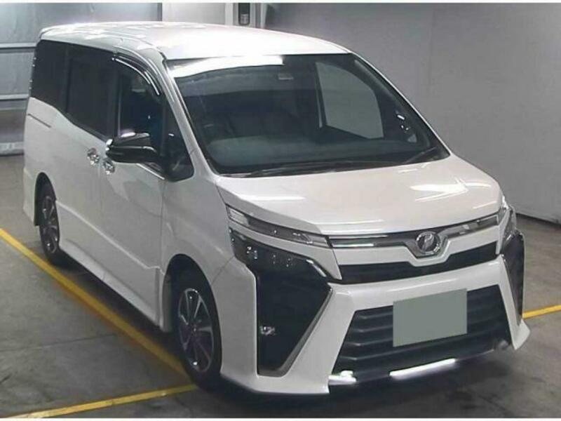 TOYOTA　VOXY