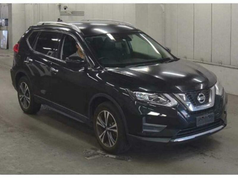 NISSAN　X-TRAIL