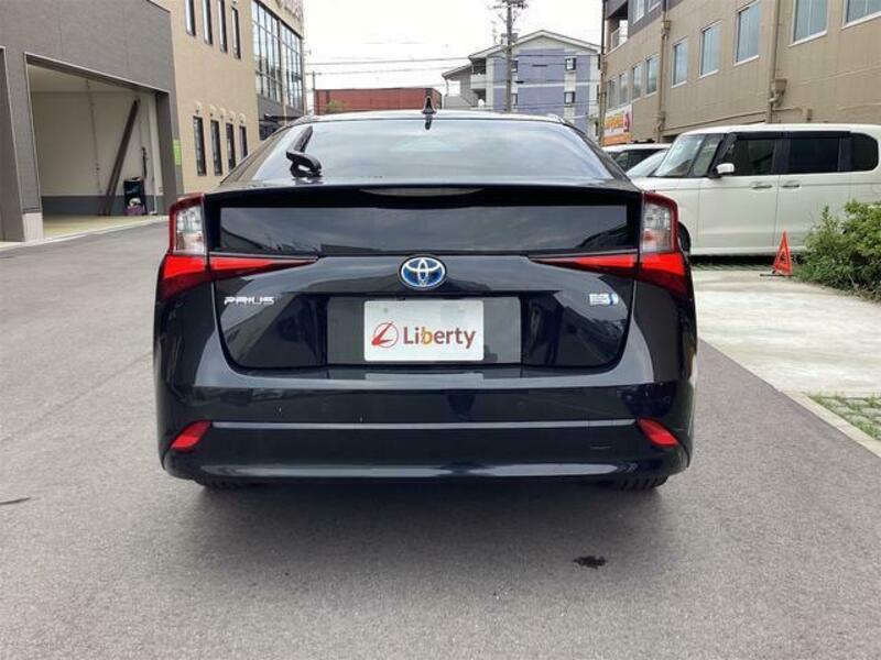 PRIUS-13