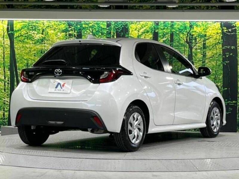 YARIS-17