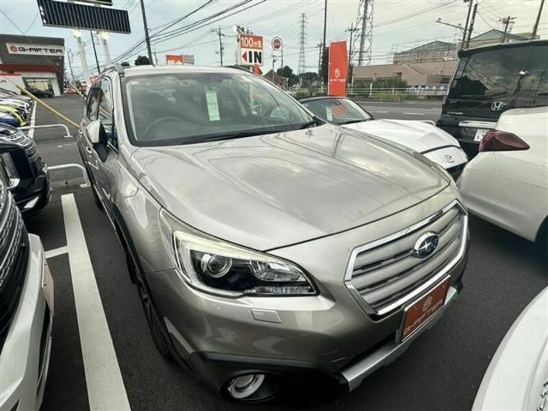 SUBARU　LEGACY OUTBACK