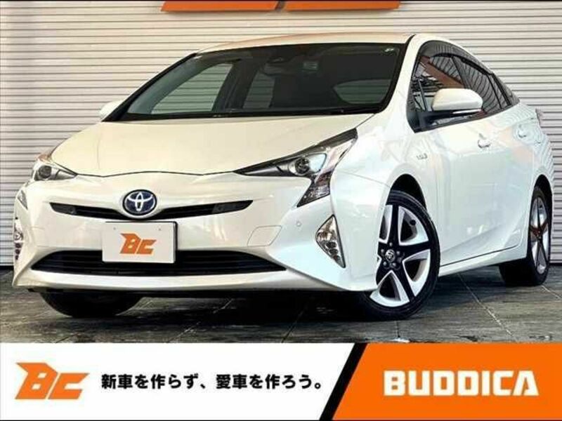 TOYOTA　PRIUS