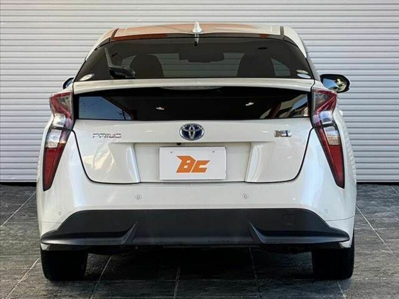 PRIUS-12