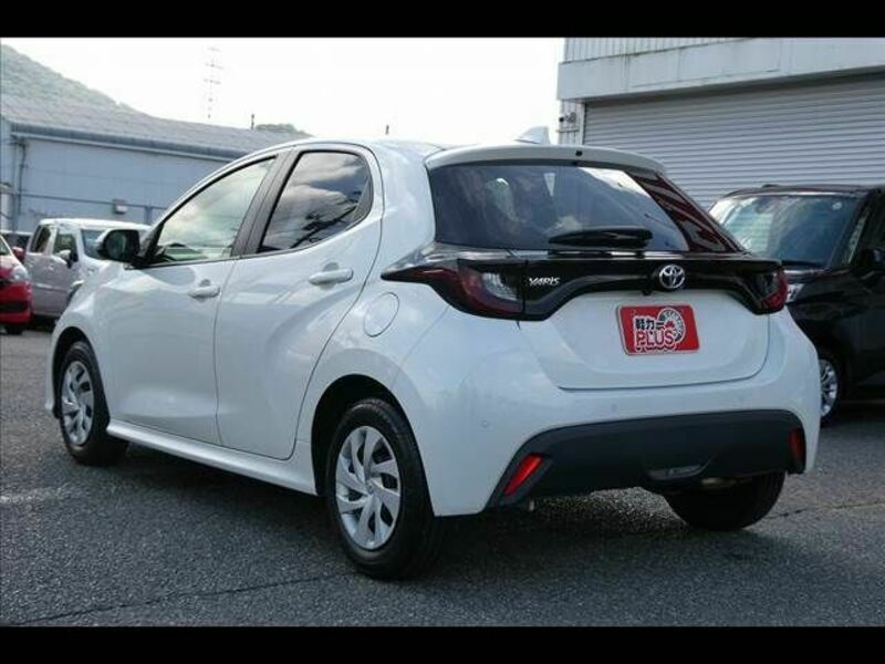 YARIS-17