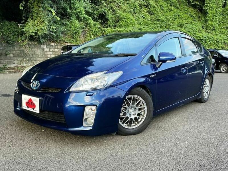 TOYOTA　PRIUS