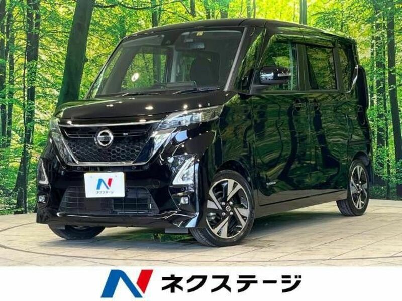 NISSAN　ROOX