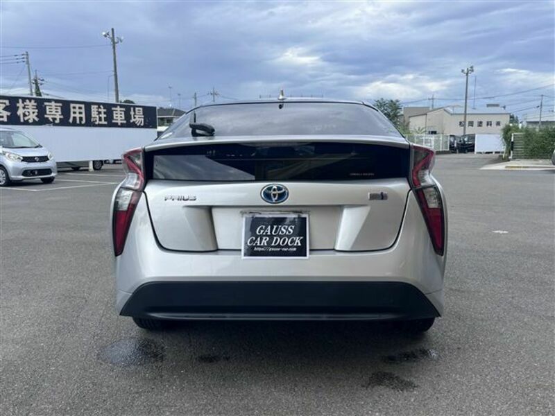 PRIUS-3