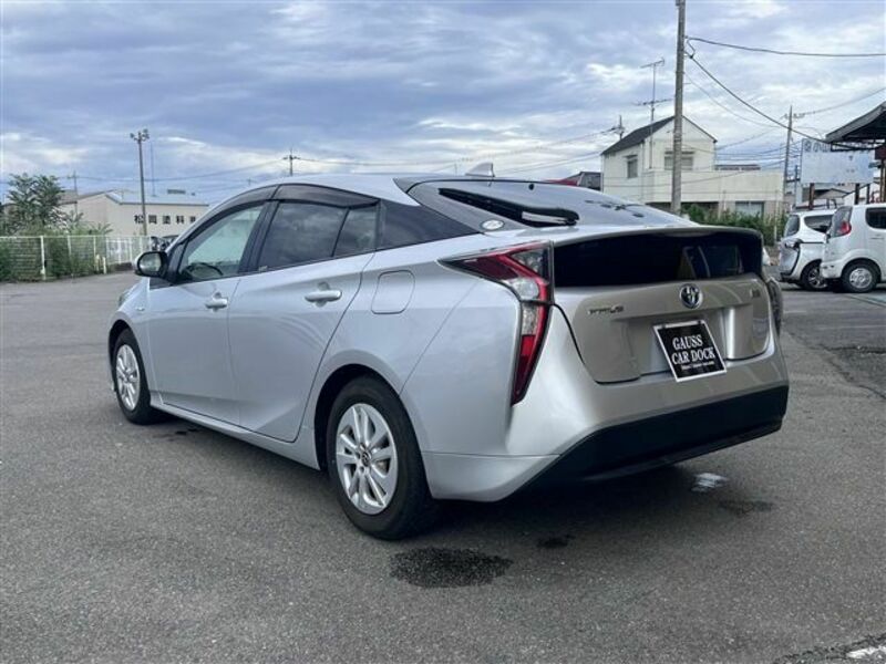 PRIUS-8