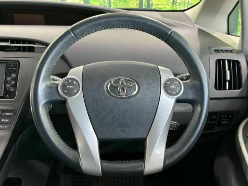 PRIUS-13