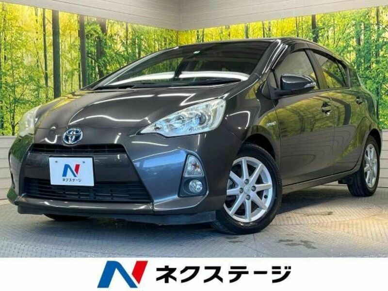 TOYOTA　AQUA